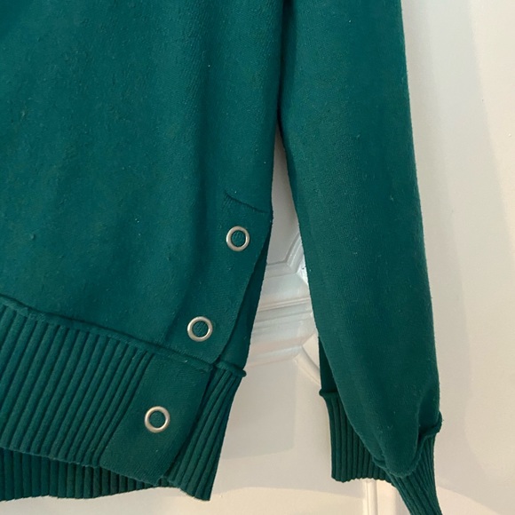 Design History sweater - Picture 3 of 5